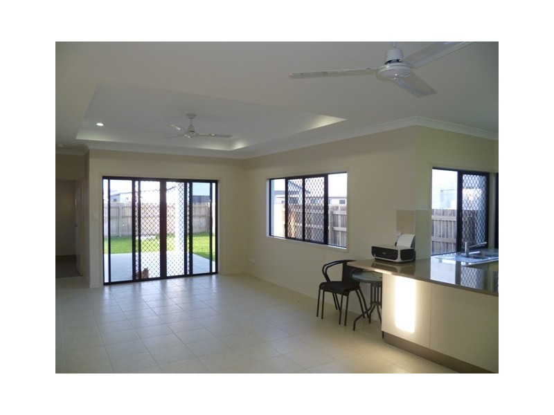 52 Marquise circuit, Burdell QLD 4818