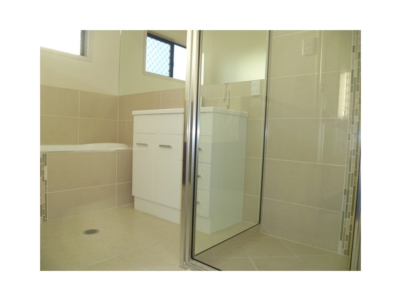 52 Marquise circuit, Burdell QLD 4818