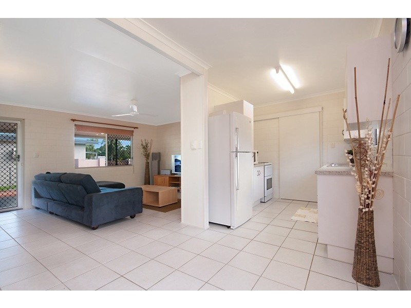 21 Gilli Crescent, Cranbrook QLD 4814