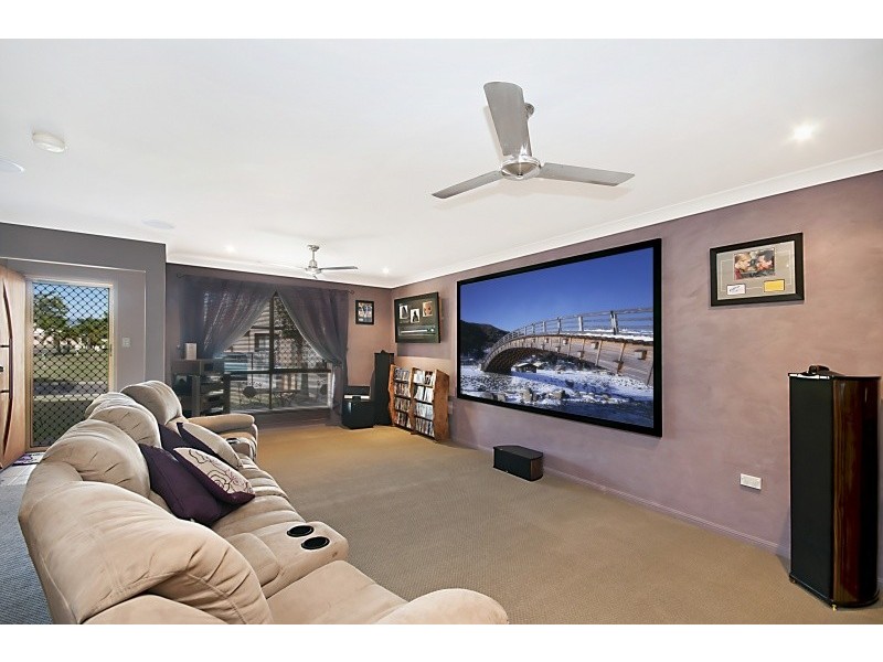 33 Burbank Way, Kirwan QLD 4817