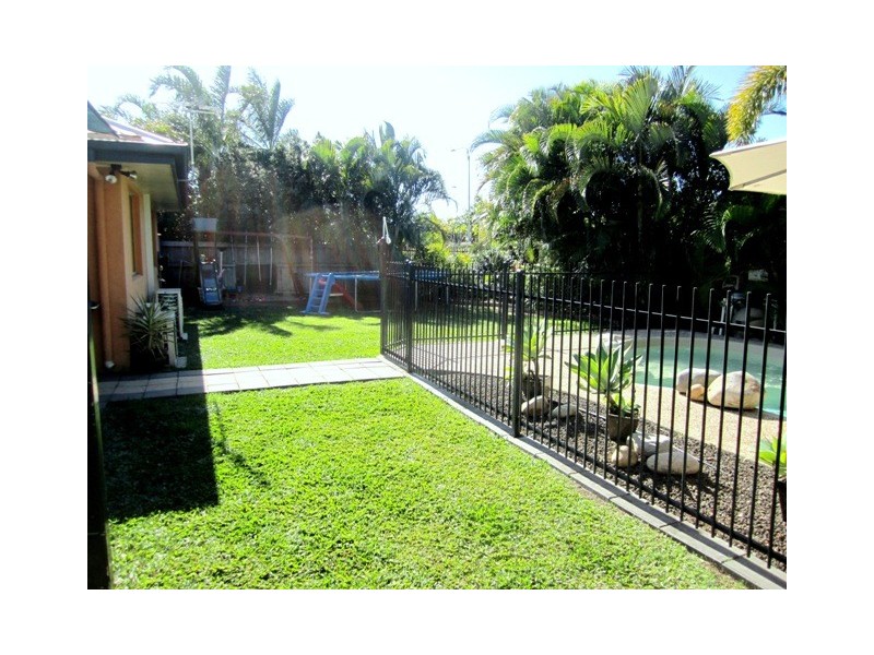 33 Burbank Way, Kirwan QLD 4817