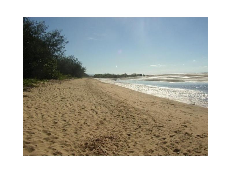 93 Goicoechea Drive, Bushland Beach QLD 4818