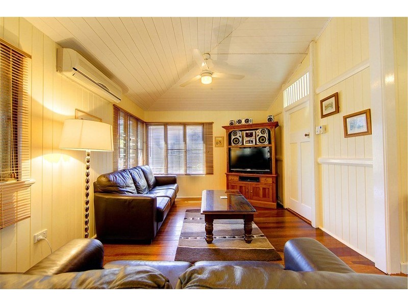 27 Mckillop street, Belgian Gardens QLD 4810