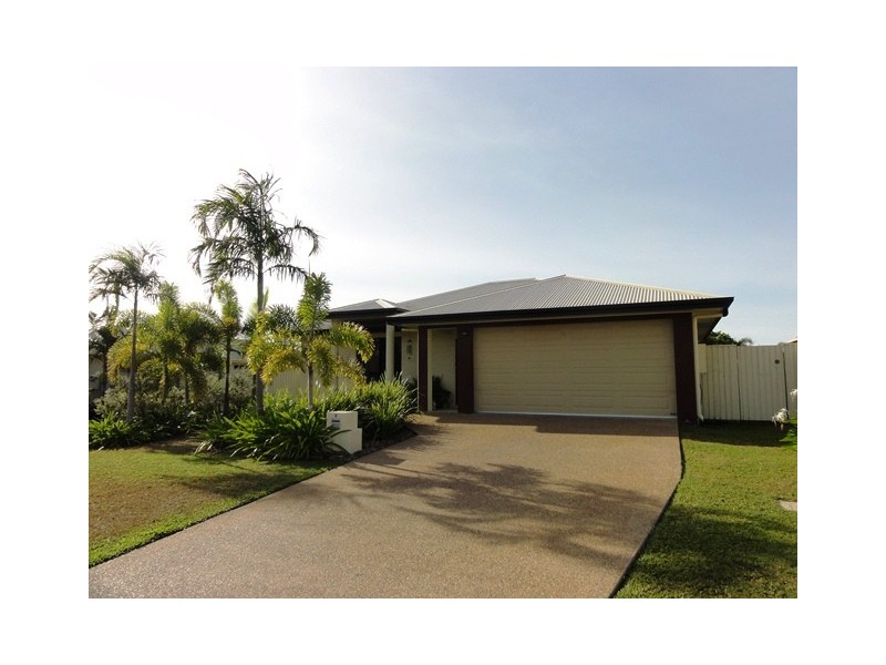 4 Woodwark Drive, Bushland Beach QLD 4818