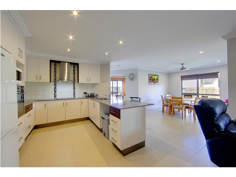 10 Dillon Street, Mount Louisa QLD 4814