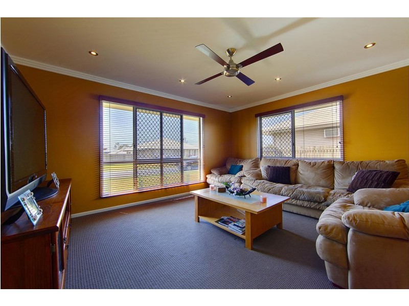 10 Dillon Street, Mount Louisa QLD 4814