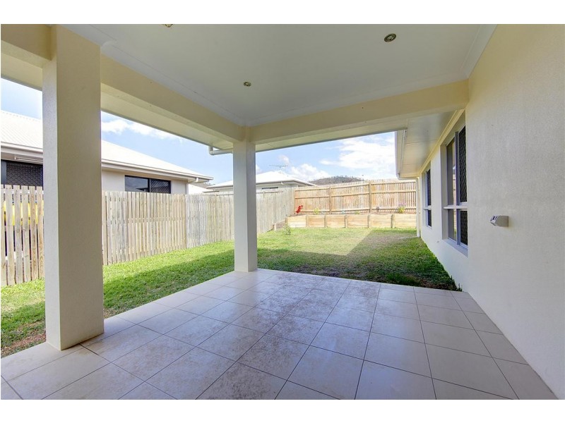 10 Dillon Street, Mount Louisa QLD 4814