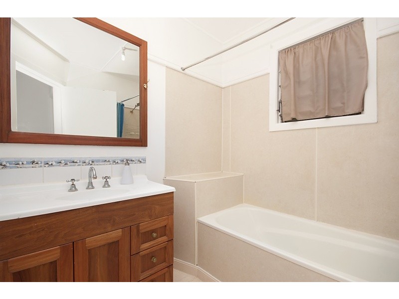 54 Jensen Road, Jensen QLD 4818