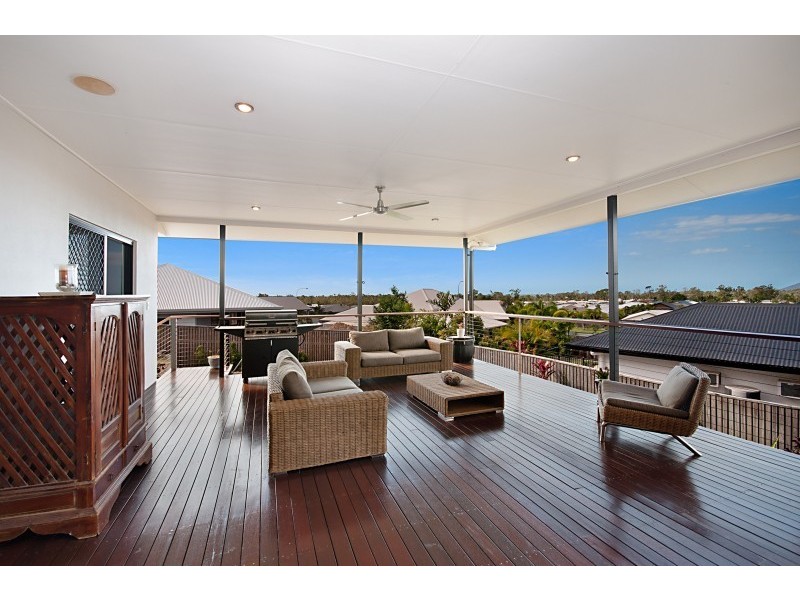 6 Britomart Street, Bushland Beach QLD 4818