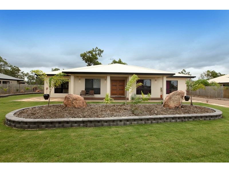 5 Shoalmarra Drive, Mount Low QLD 4818