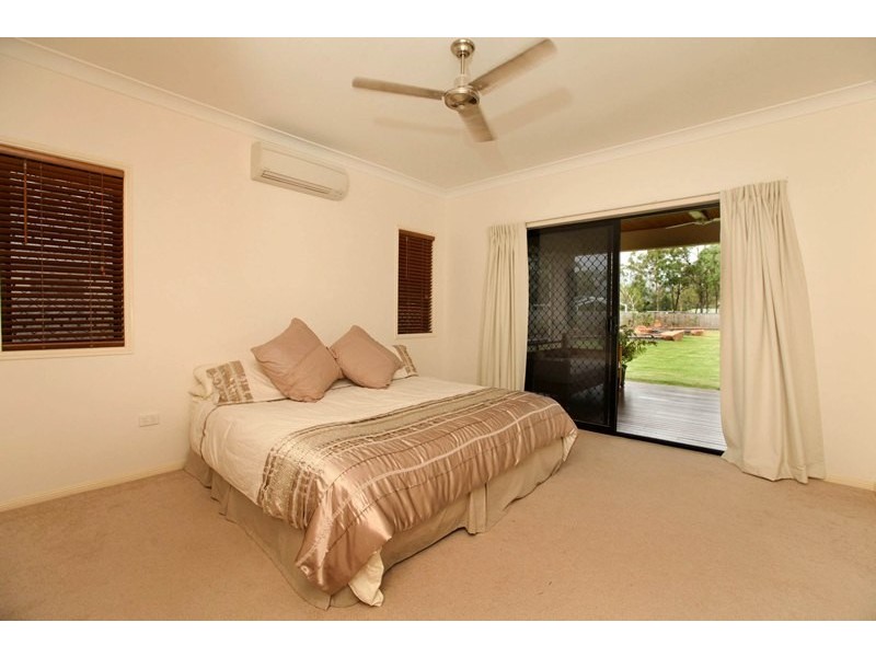 5 Shoalmarra Drive, Mount Low QLD 4818