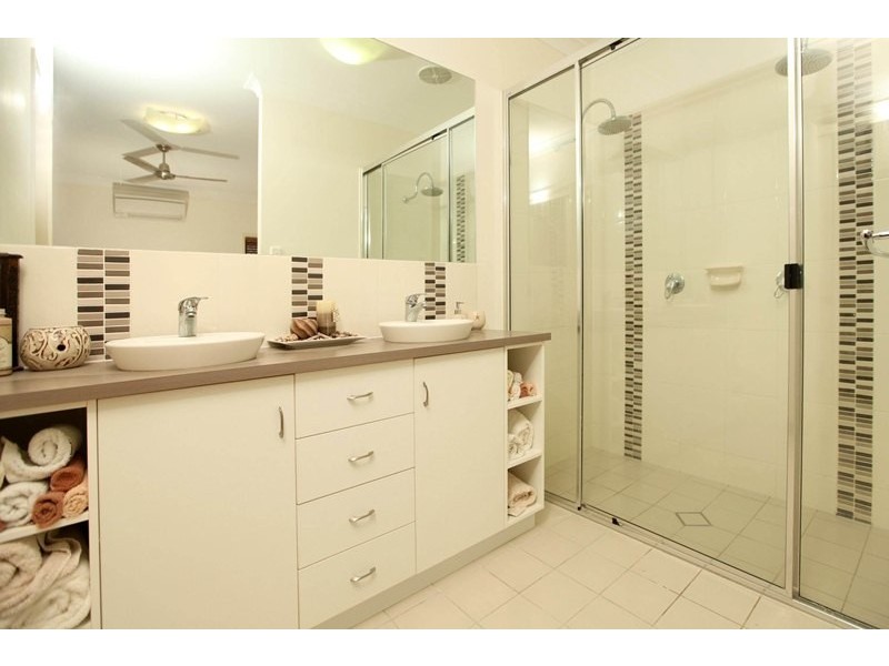 5 Shoalmarra Drive, Mount Low QLD 4818