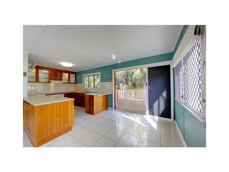 6 Margaret Street, West End QLD 4810