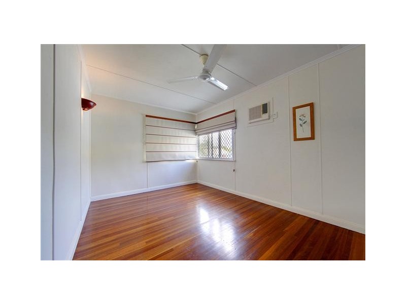 6 Margaret Street, West End QLD 4810