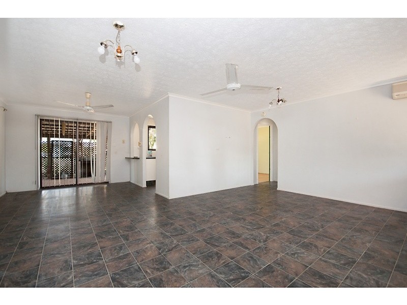 15 Hicks Street, Kirwan QLD 4817