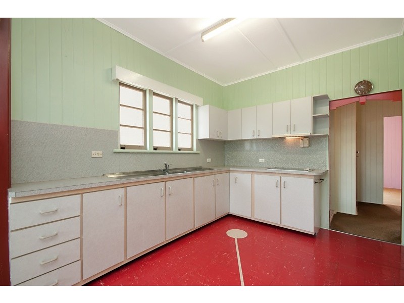 7 Martin Street, South Townsville QLD 4810