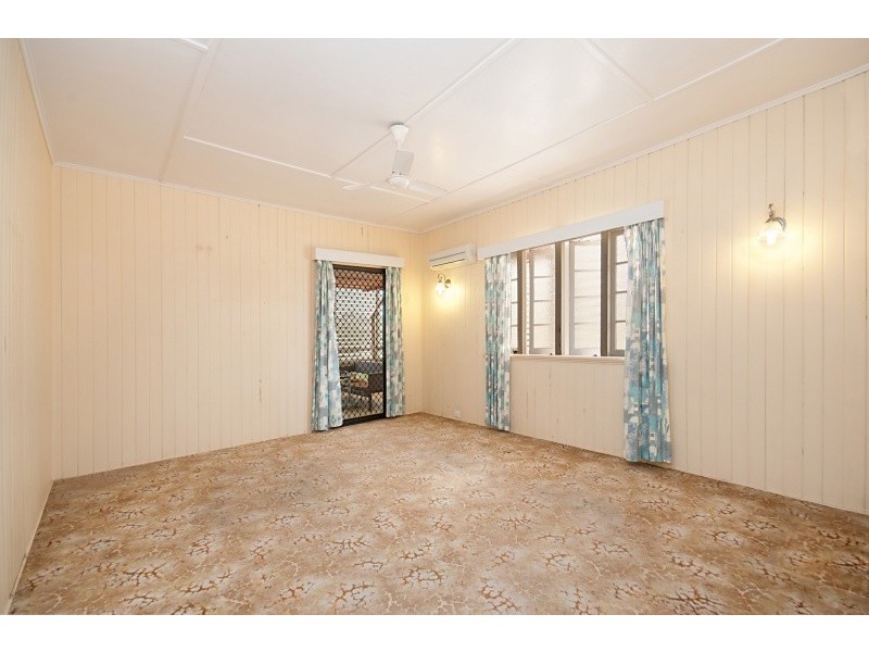 7 Martin Street, South Townsville QLD 4810