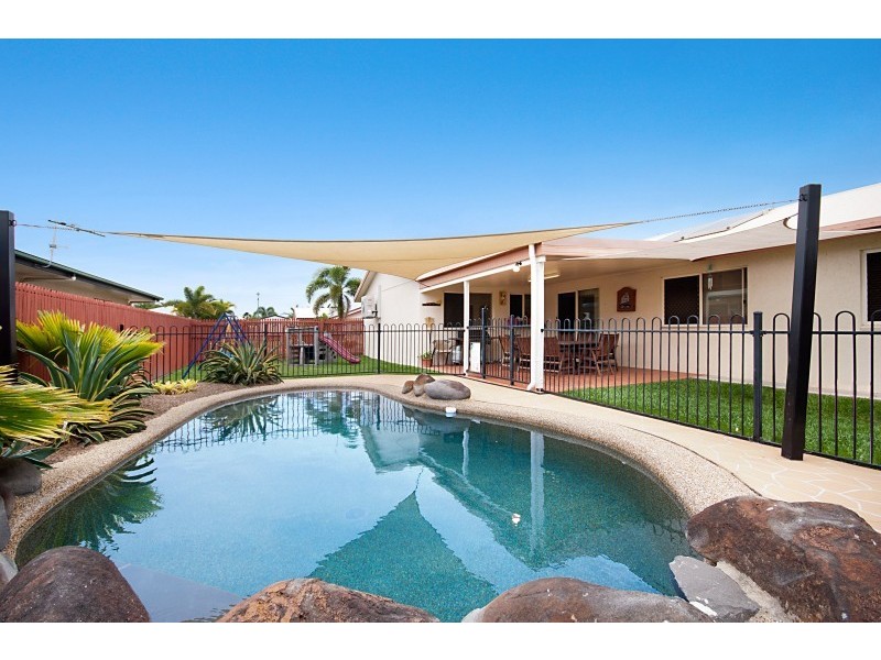 19 Young Circuit, Kirwan QLD 4817