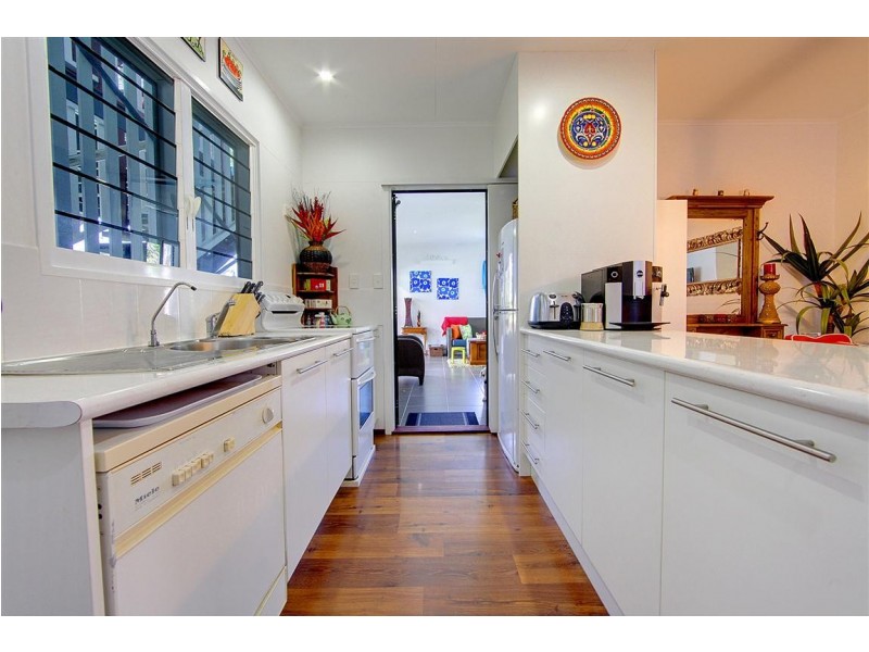 16 Finschhafen, Aitkenvale QLD 4814