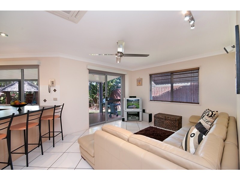 4 Saddle Court, Mount Louisa QLD 4814