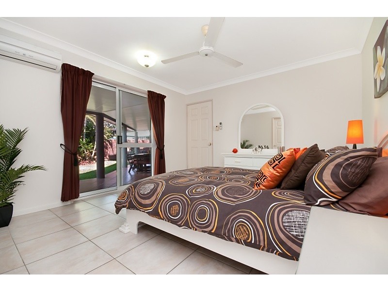 4 Saddle Court, Mount Louisa QLD 4814