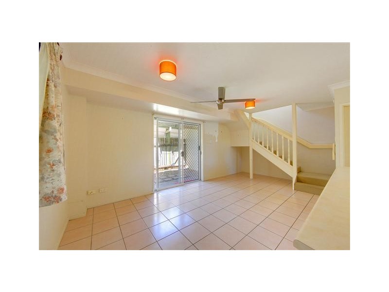 2/94 First Avenue, Railway Estate QLD 4810