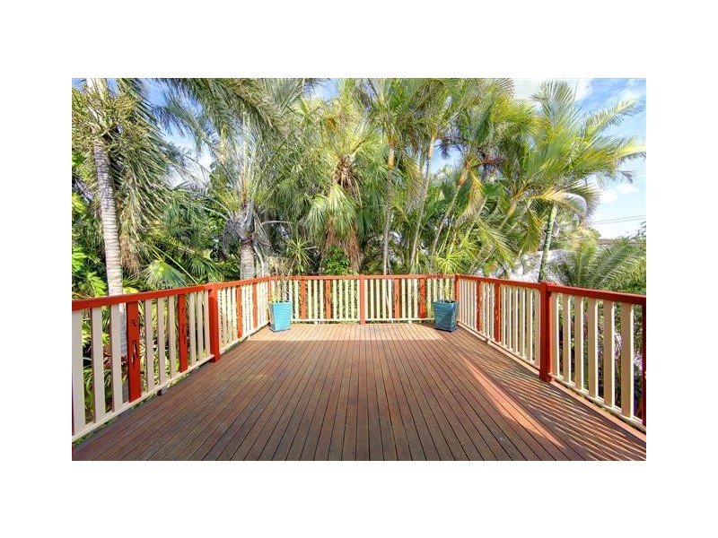 6 Margaret Street, West End QLD 4810