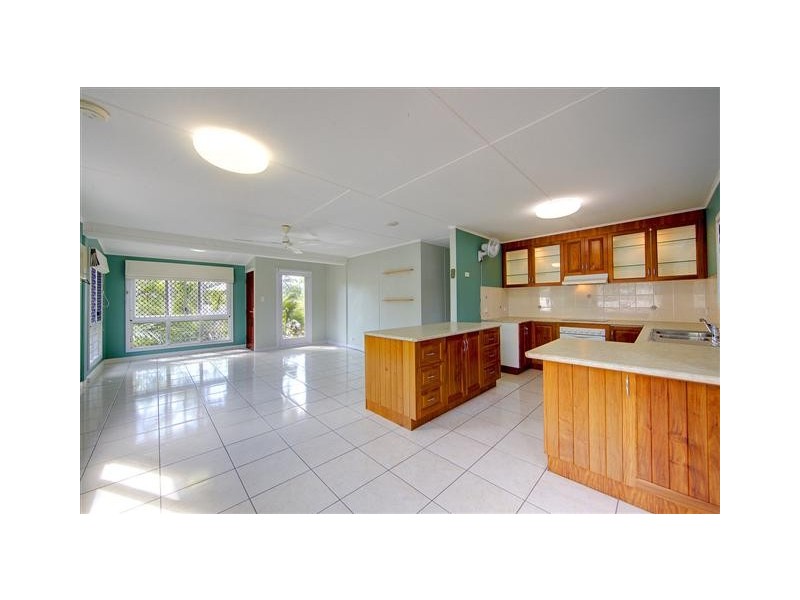 6 Margaret Street, West End QLD 4810