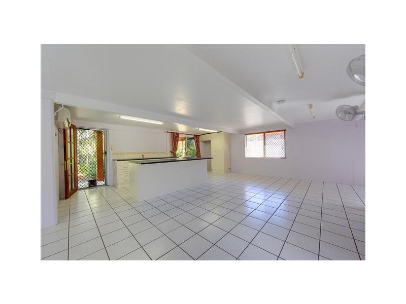 6 Margaret Street, West End QLD 4810