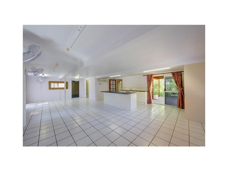 6 Margaret Street, West End QLD 4810