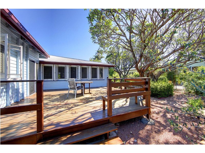 5 Mary street, West End QLD 4810