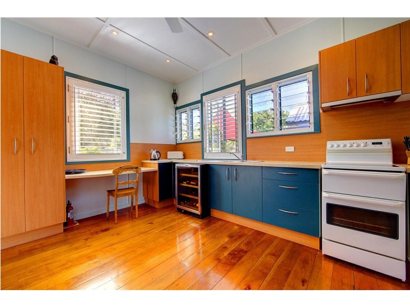 5 Mary street, West End QLD 4810