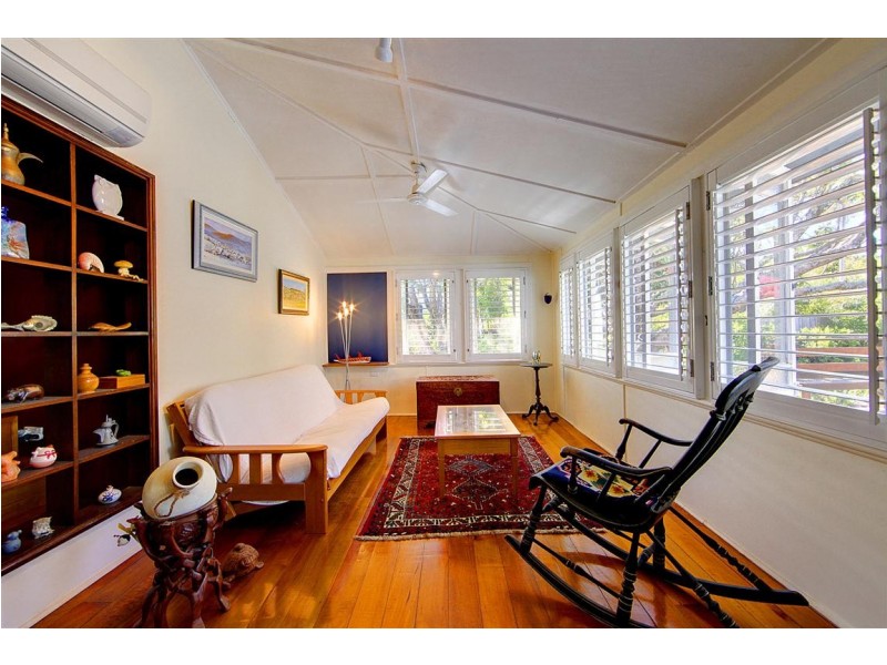 5 Mary street, West End QLD 4810