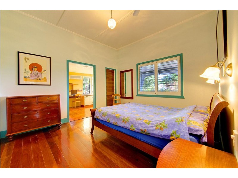 5 Mary street, West End QLD 4810