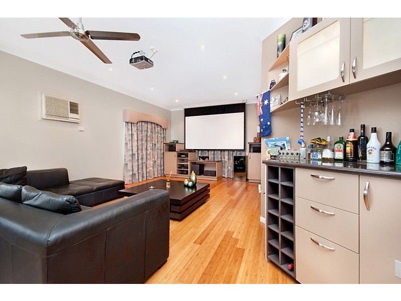 13 Regal Court, Kirwan QLD 4817