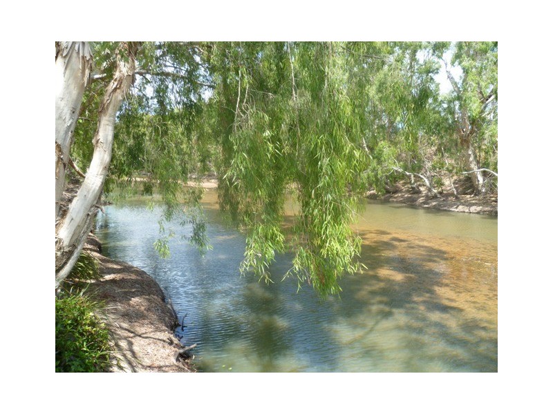 90 Toolakea Beach Road, Bluewater QLD 4818