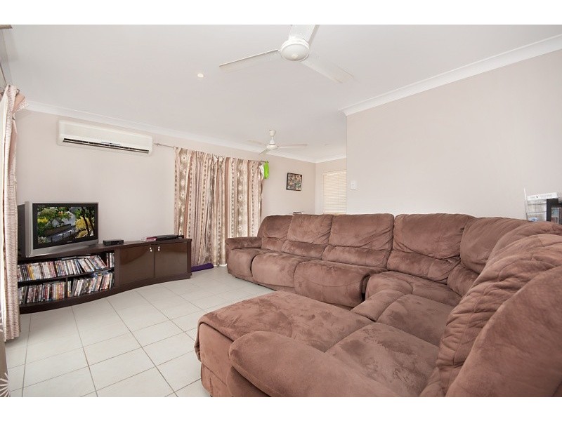 29 Wexford Crescent, Mount Low QLD 4818