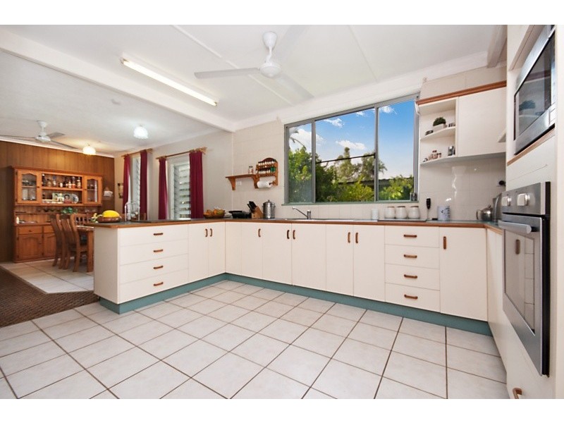 1642 Riverway Drive, Kelso QLD 4815