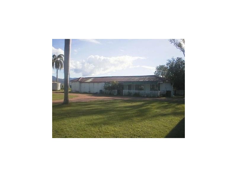 325 Crocodile Creek Road, Cape Cleveland QLD 4810