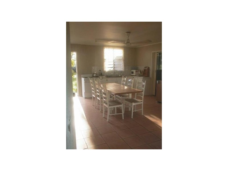 325 Crocodile Creek Road, Cape Cleveland QLD 4810