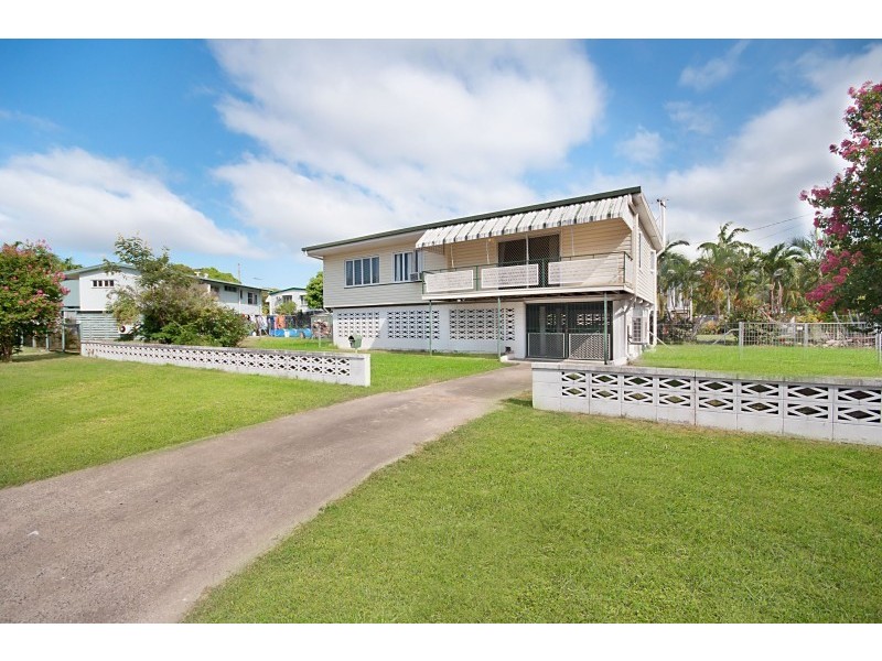 8 Carlisle Street, Cranbrook QLD 4814