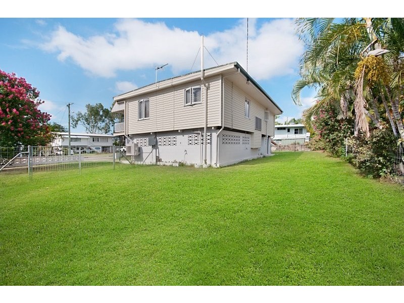 8 Carlisle Street, Cranbrook QLD 4814