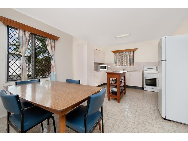 8 Carlisle Street, Cranbrook QLD 4814