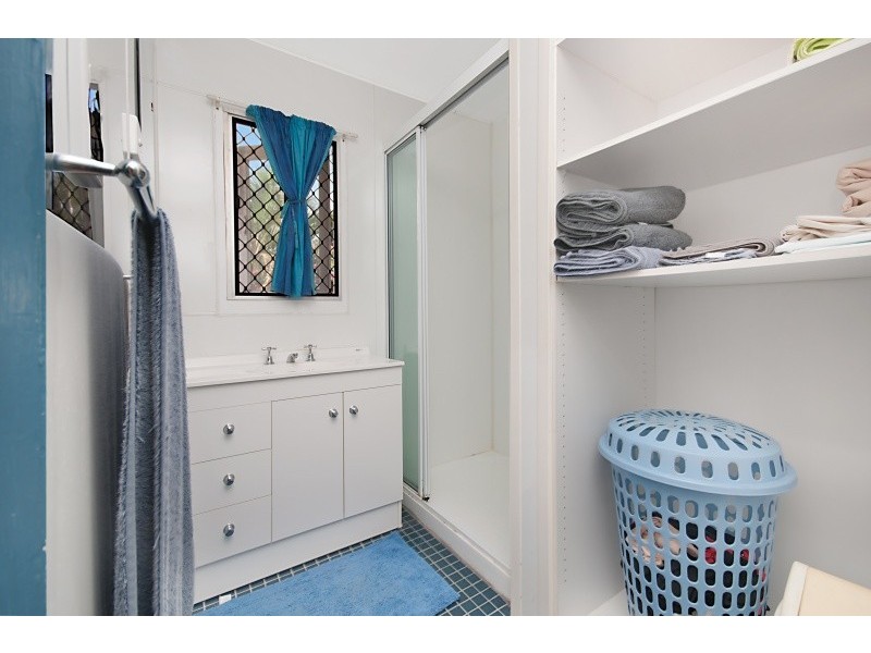 8 Carlisle Street, Cranbrook QLD 4814