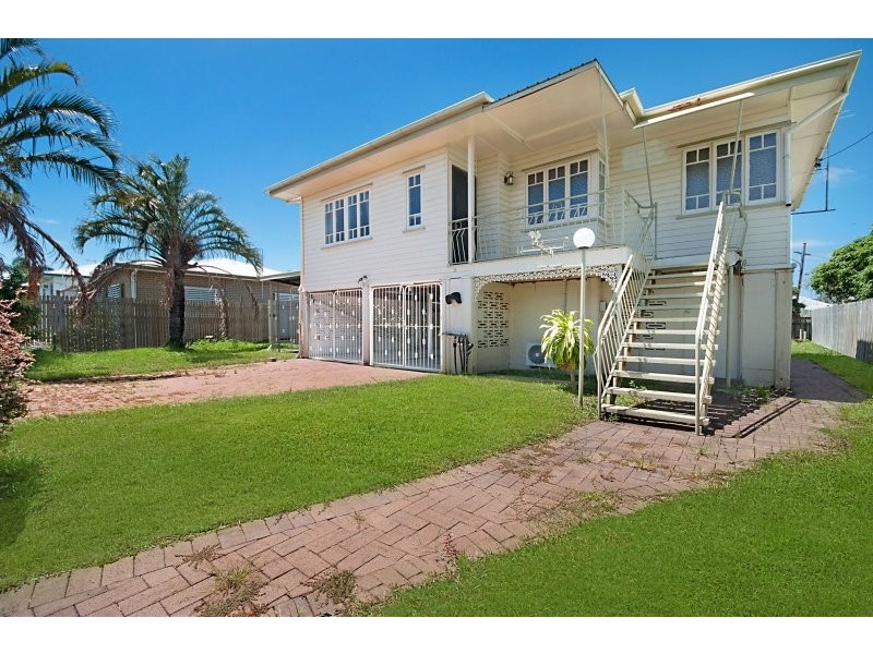 4 Goodwin Street, Currajong QLD 4812