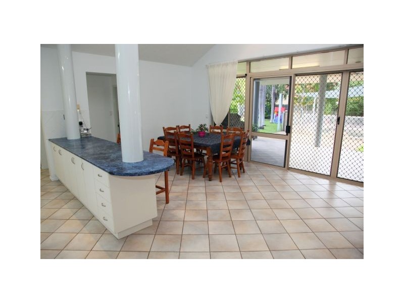 15 Pacific Avenue, Bushland Beach QLD 4818