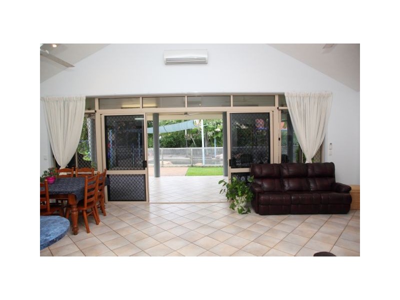 15 Pacific Avenue, Bushland Beach QLD 4818