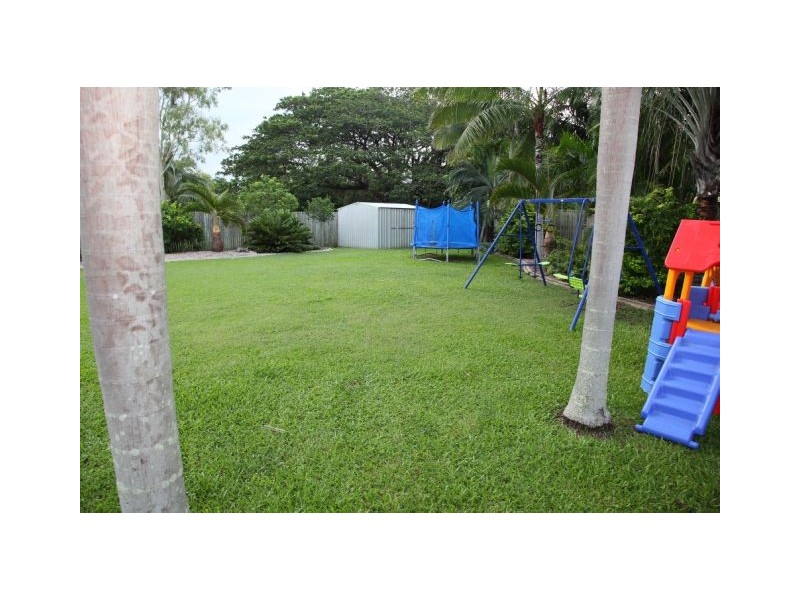 15 Pacific Avenue, Bushland Beach QLD 4818