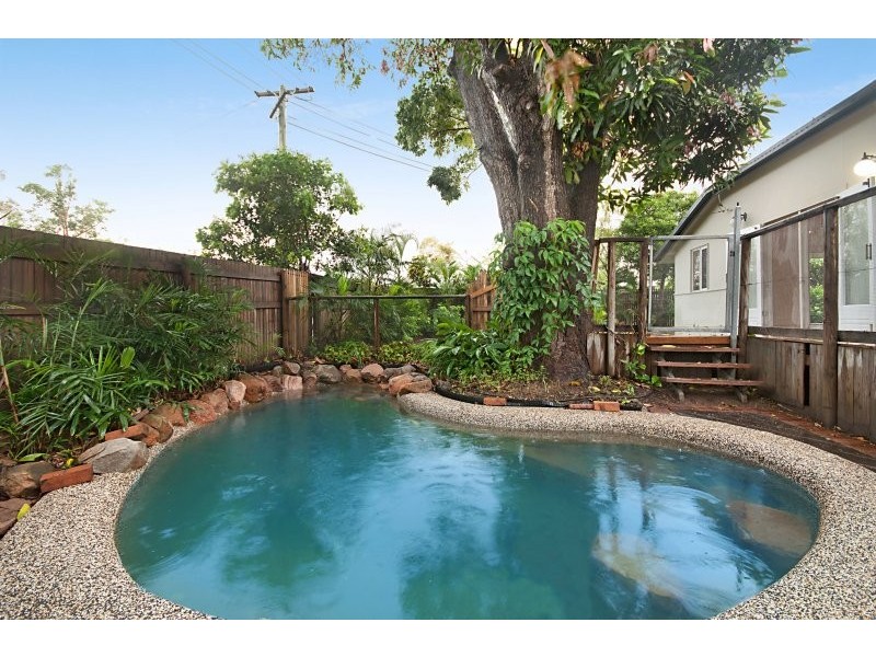 6 Lomax Street, Mysterton QLD 4812