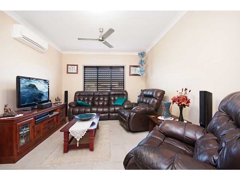 21 Browning Street, Mount Louisa QLD 4814